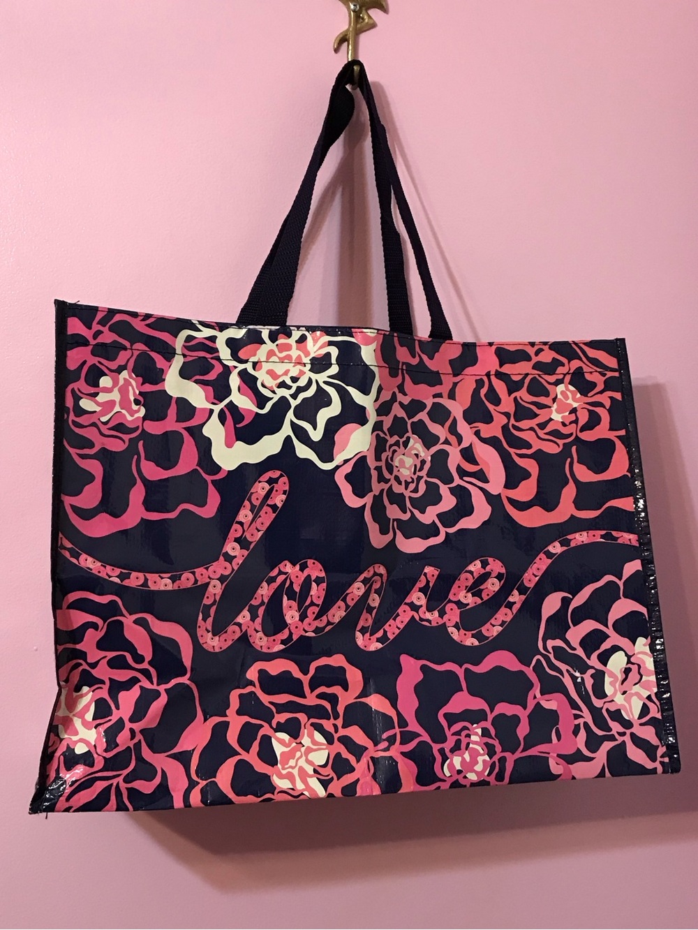 Vera Bradley Market Tote in Katalina Pink "LOVE" Bag - Picture 5 of 7